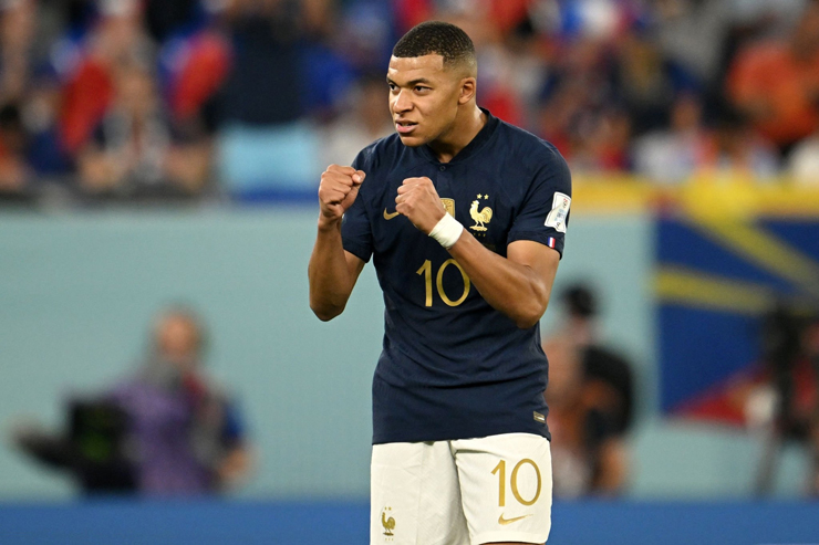 Đội tuyển Pháp với sự xuất sắc của Kylian Mbappe.