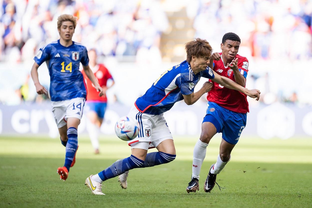 Trong hai trận vòng bảng World Cup, cầu thủ 25 tuổi Itakura Akira đã chơi trọn vẹn 90 phút