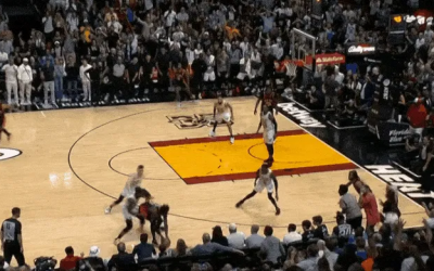 Kubet: Hôm nay, sau câu chuyện của Randall, những người hâm mộ Knicks vui vẻ hét vào mặt những người hâm mộ Heat bên cạnh họ, và những người hâm mộ