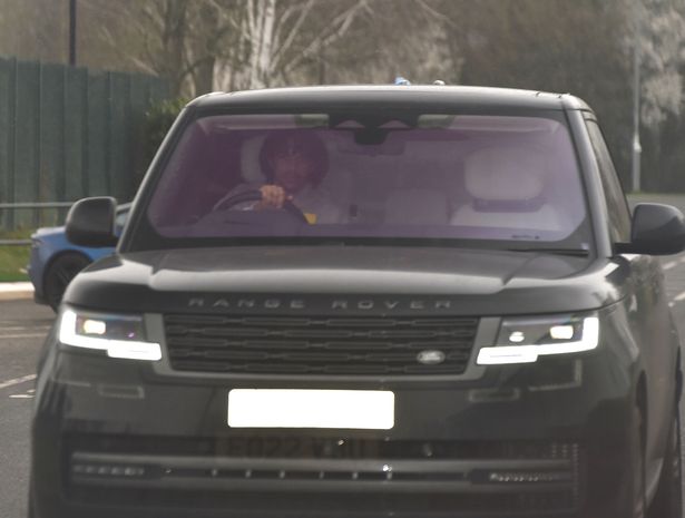 Alexander-Arnold được nhìn thấy trên chiếc Range Rover của mình vào tháng 3 (Ảnh: Kubet)