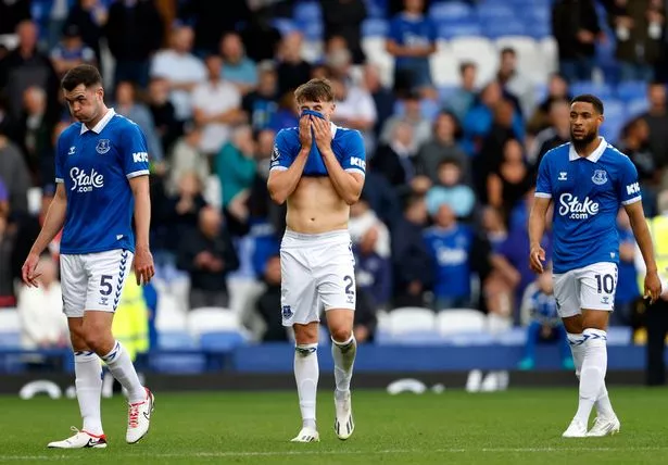 Everton bị trừ 10 điểm (Ảnh Kubet)
