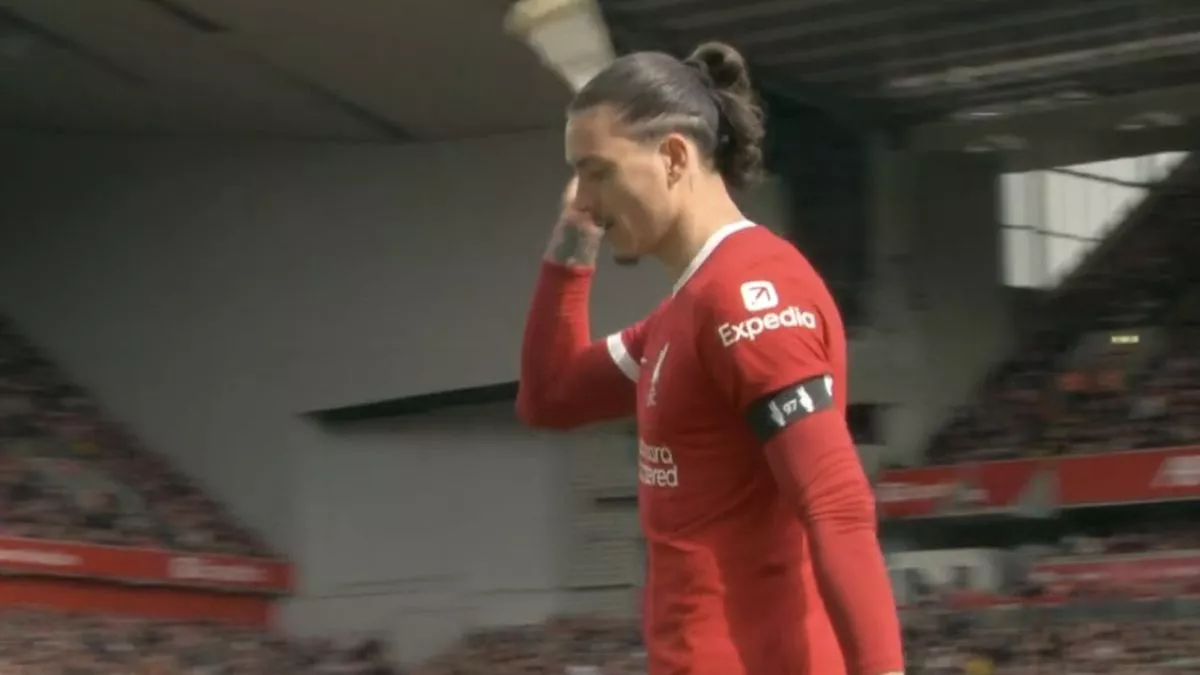 Người hâm mộ Liverpool nhận ra phản ứng giận dữ của Darwin Nunez trước khoảnh khắc "khủng khiếp" của Curtis Jones-Kubet